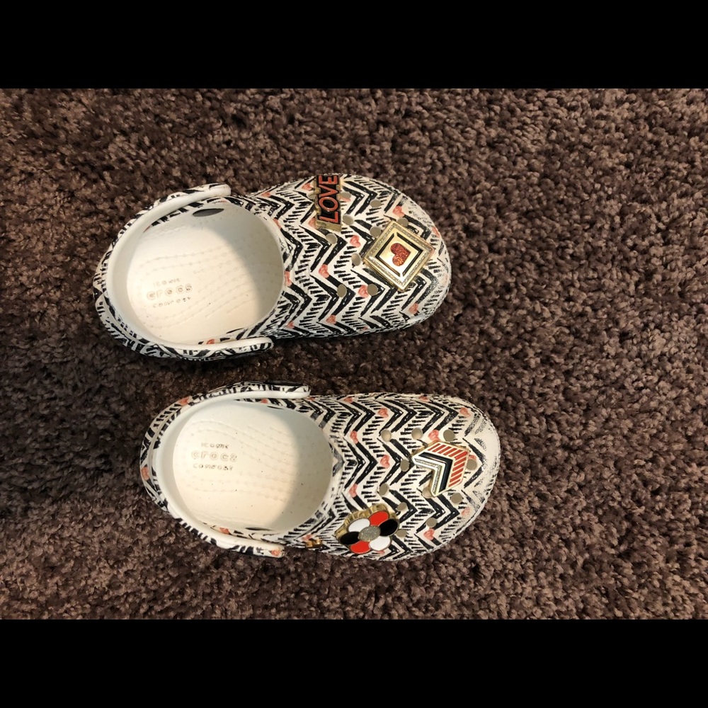 Toddler crocs
